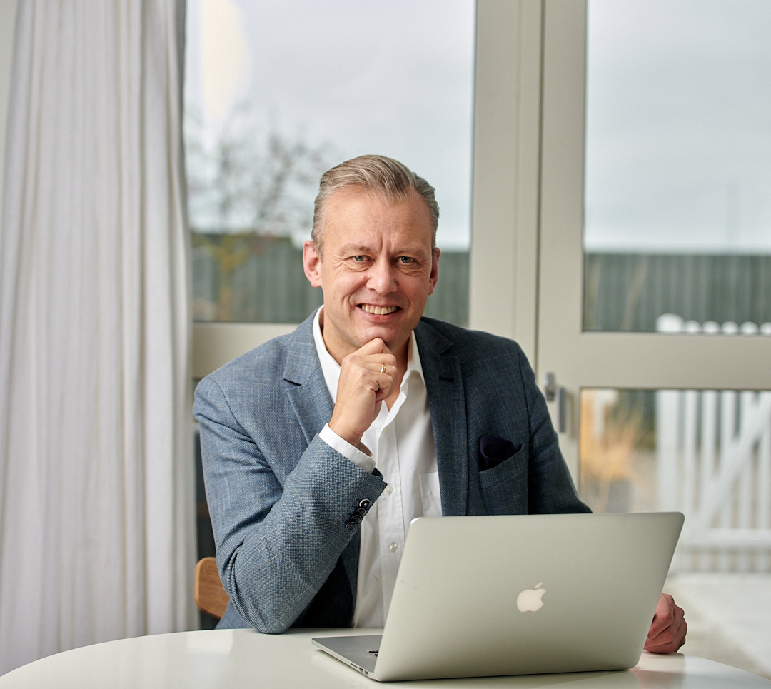 Lars i havnen 11 Lars Blumensaadt om os Safemarketing ApS - AI - SEO - Ads - Hjemmesider